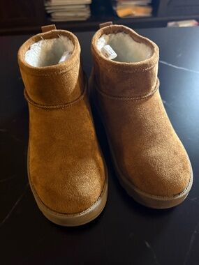 White Mountain Kids Chestnut Brown Cozy Ankle Boots